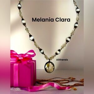 Melania Clara Pearl necklace with Smokey quartz